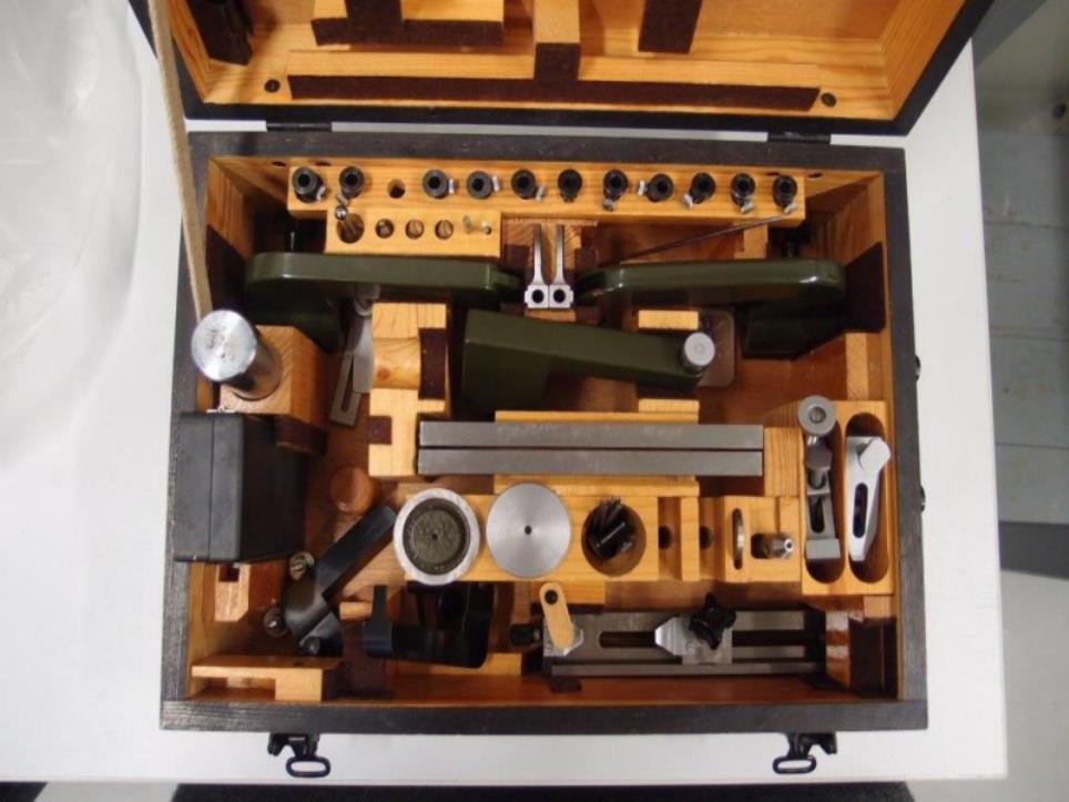 Prumyslových robotu-2